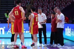 恩西纳斯：余嘉豪来西对中国男篮也是好事 他们早晚会打欧洲强队