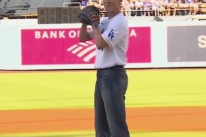 和大谷翔平谁是亚洲一哥😂？孙兴慜为道奇开球